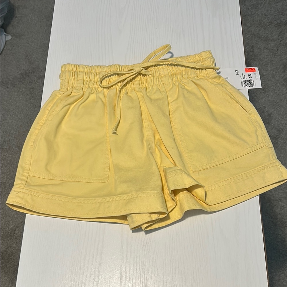 Forever 21 Yellow Women's Shorts
